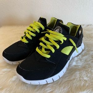 Pre-Owned Nike Huarache Free 2012 ‘Bumble Bee’